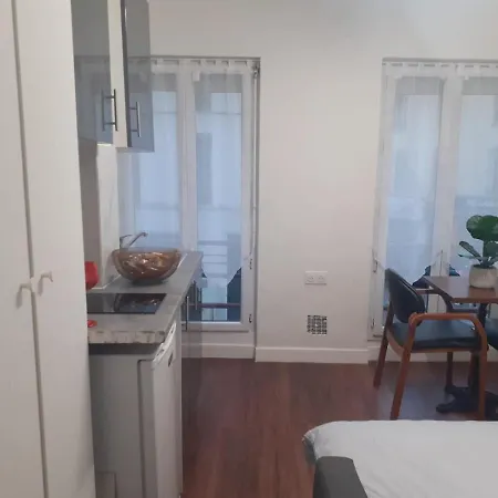 Jade Apartment