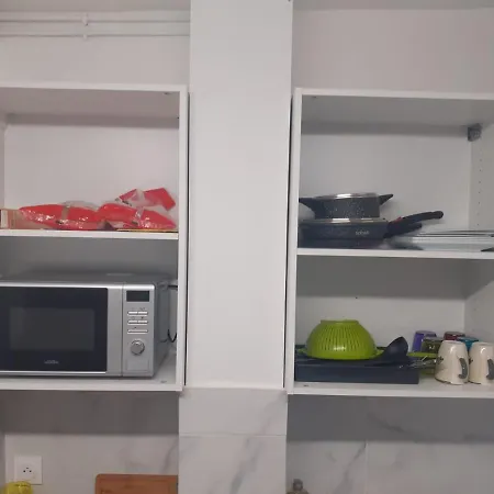 Jade Apartment *