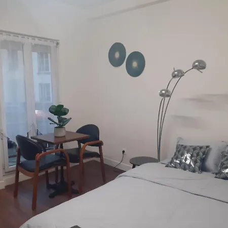 Jade Apartment